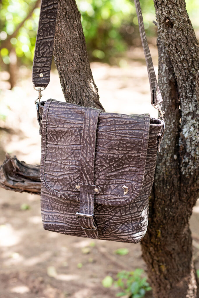 Buffalo Sling bag Medium Lionessi Luxury Leather